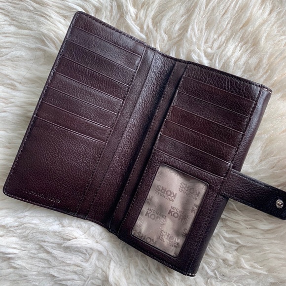 Michael Kors - Large Leather Wallet - Picture 3 of 3